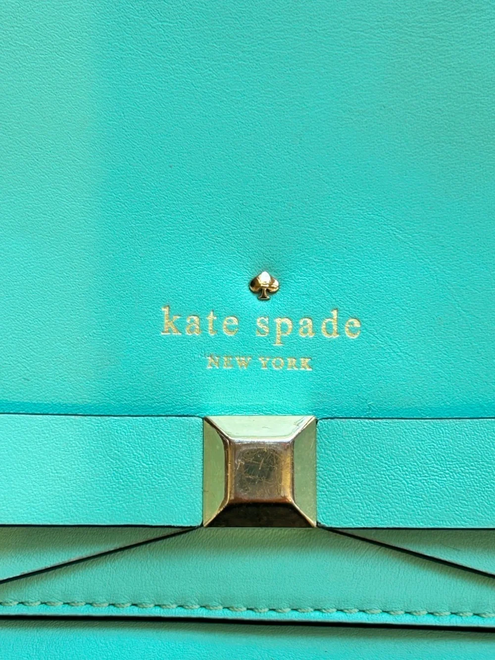 Eye Catching Kate Spade Crossbody Purse